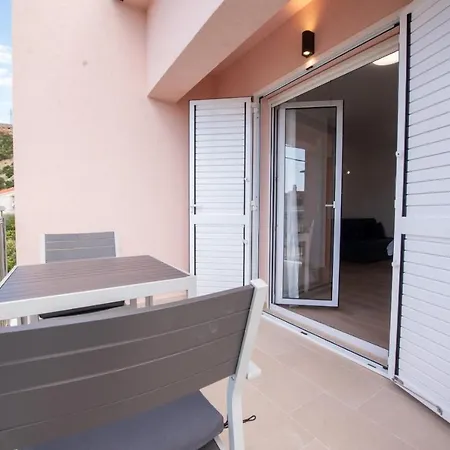 Charming Duce * Omiš