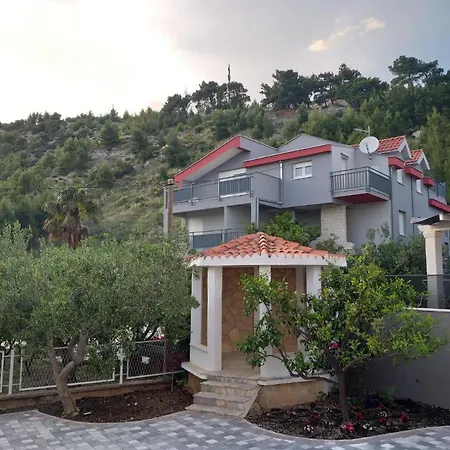 Charming Duce * Omiš